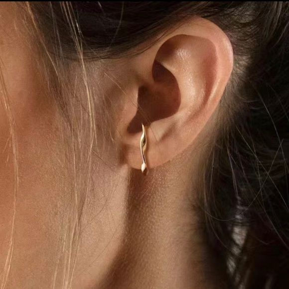 Jewelry - BNIB - Twisted Bar Stud Earrings 14K Gold Plated.
